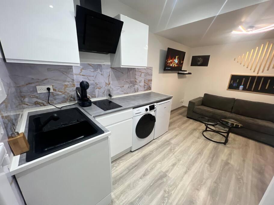 Maison Appartement Triplex Avec Jacuzzi Et Sauna Saint-Etienne  Exteriér fotografie