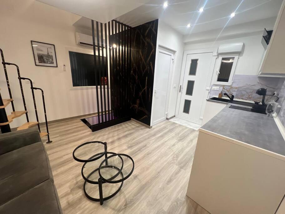 Maison Appartement Triplex Avec Jacuzzi Et Sauna Saint-Etienne  Exteriér fotografie